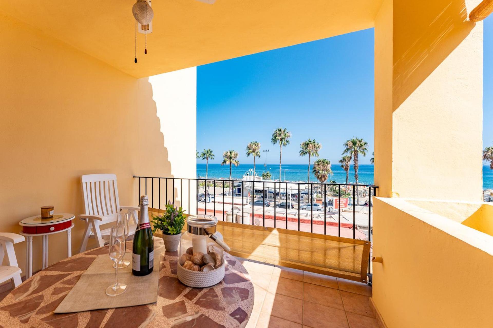 Malagasuite Las Palmeras Torremolinos Exterior photo