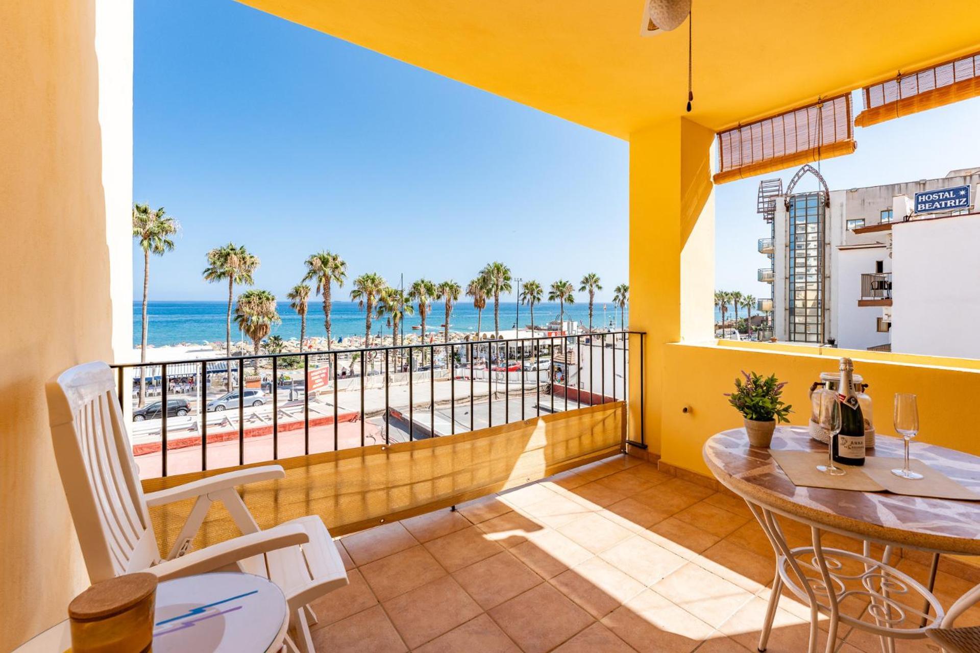 Malagasuite Las Palmeras Torremolinos Exterior photo